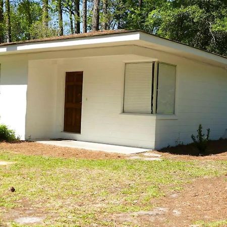 Amazing Cottage - Located On Blue Mile - Close To Gsu! 斯泰茨伯勒 外观 照片