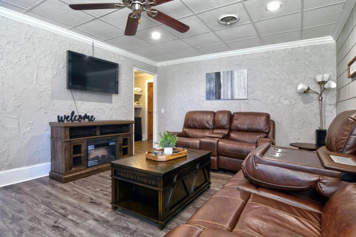 Amazing Cottage - Located On Blue Mile - Close To Gsu! 斯泰茨伯勒 外观 照片