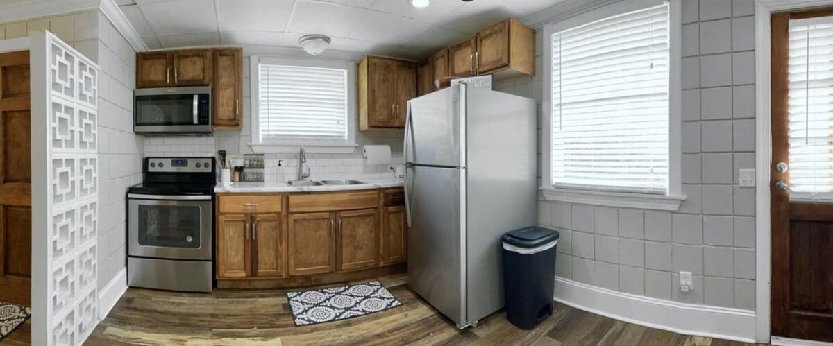 Amazing Cottage - Located On Blue Mile - Close To Gsu! 斯泰茨伯勒 外观 照片